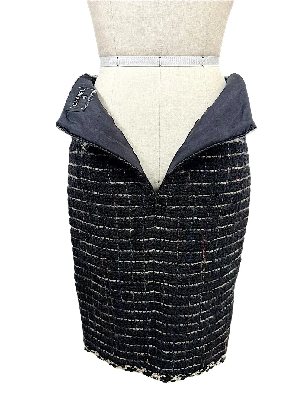 Chanel Fall 2009 Runway Look 22 Bouclé Tweed Jacket & Skirt Set